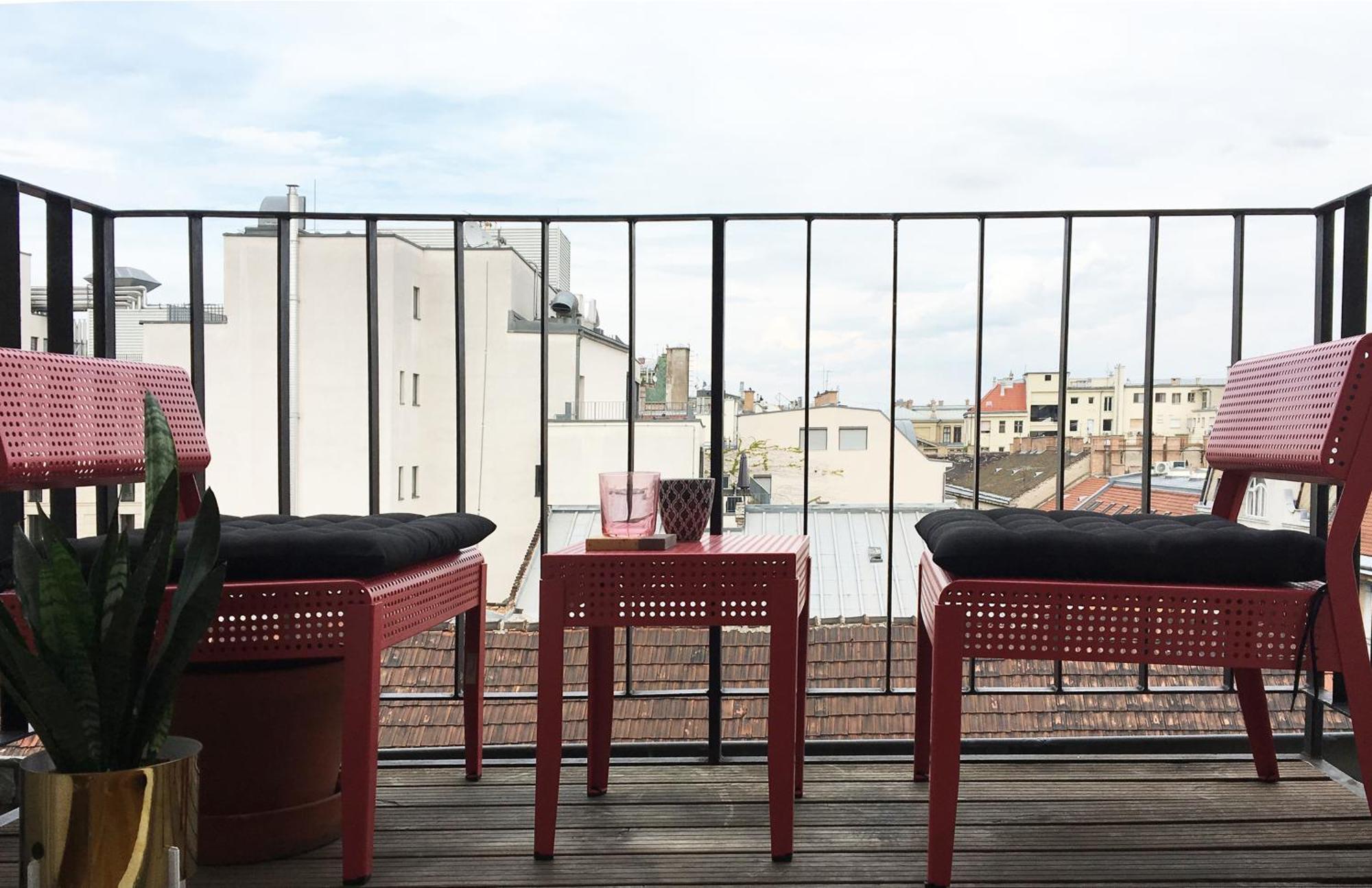 Rooftop View Apartment